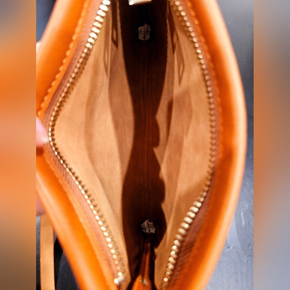 Michael Kors Tan and Cream signature logo belt bag fanny pack. - Picture 8 of 8